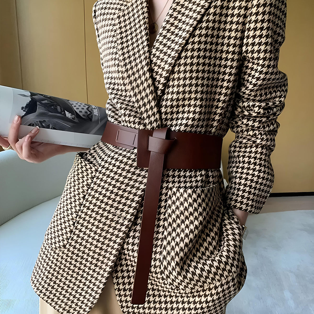 Kuğu Desenli Yırtmaçlı Bel Bağlamalı Blazer