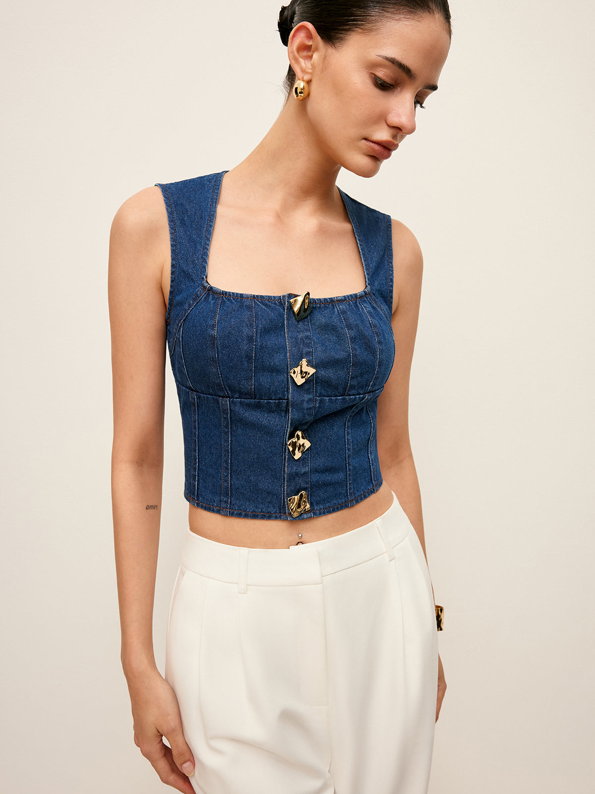 Pamuklu Kare Yaka Düğme Detaylı Denim Üst