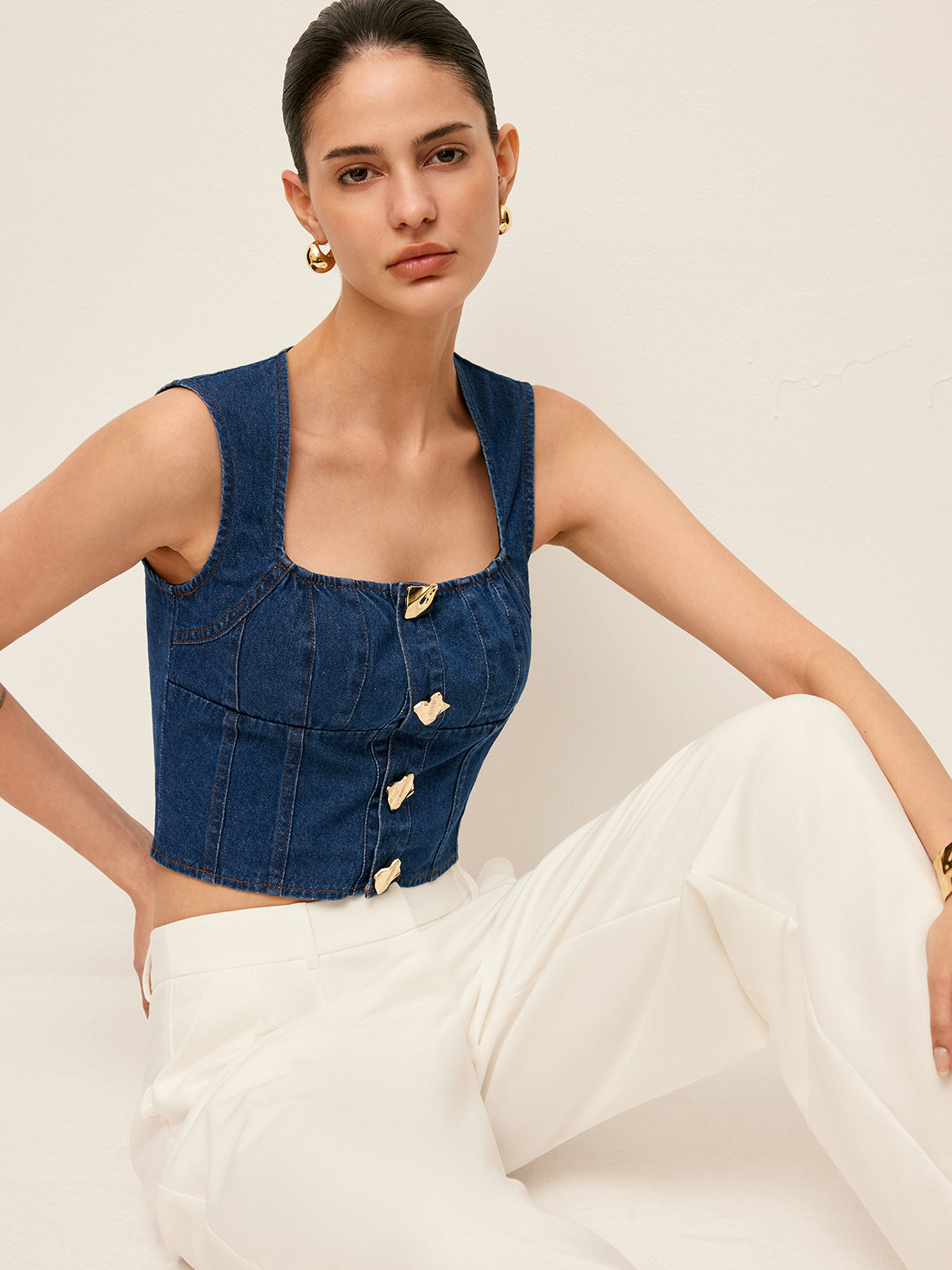 Pamuklu Kare Yaka Düğme Detaylı Denim Üst