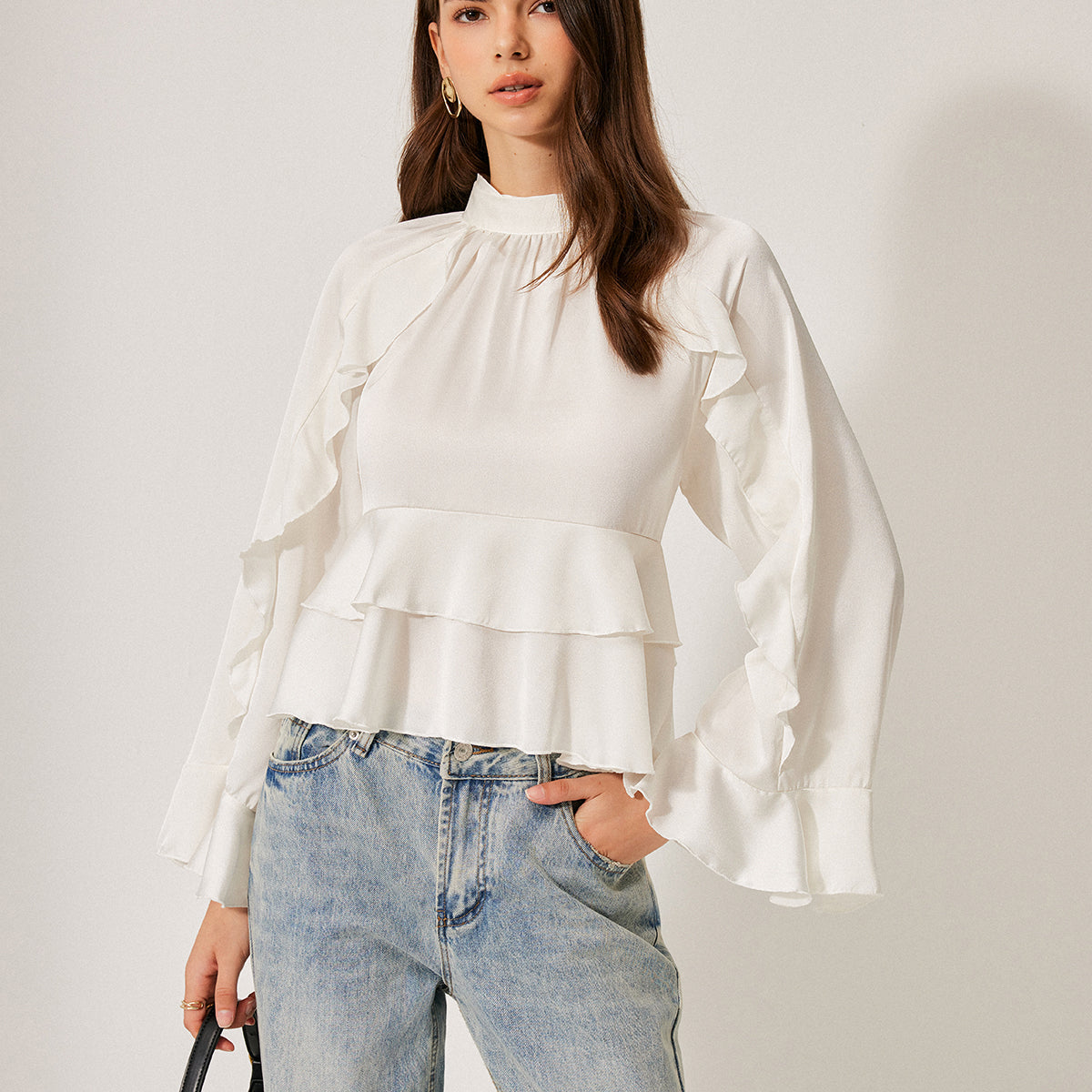 Dik Yaka Düğmeli Fırfırlı Peplum Bluz